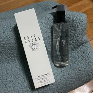 Bobbi Brown Soothing Cleansing Oil